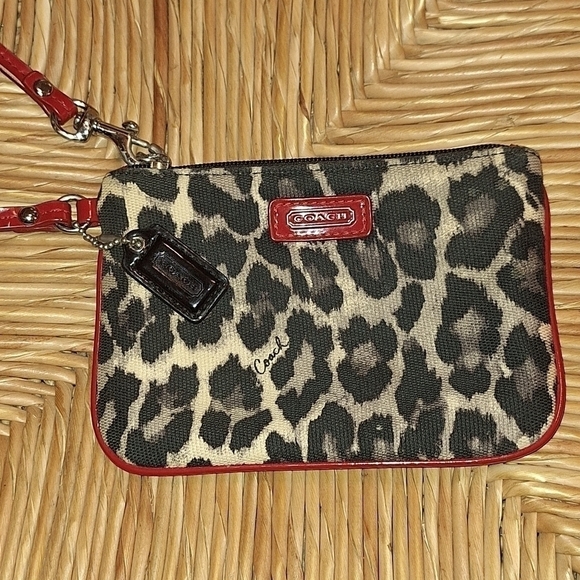 Coach leopard print wristlet - Picture 1 of 6